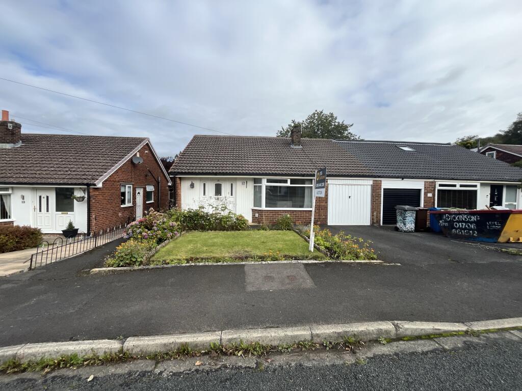 3-bed semi-detached on 17 Jordan Avenue, Shaw, Oldham, Lancashire OL2 8DQ, £195,000