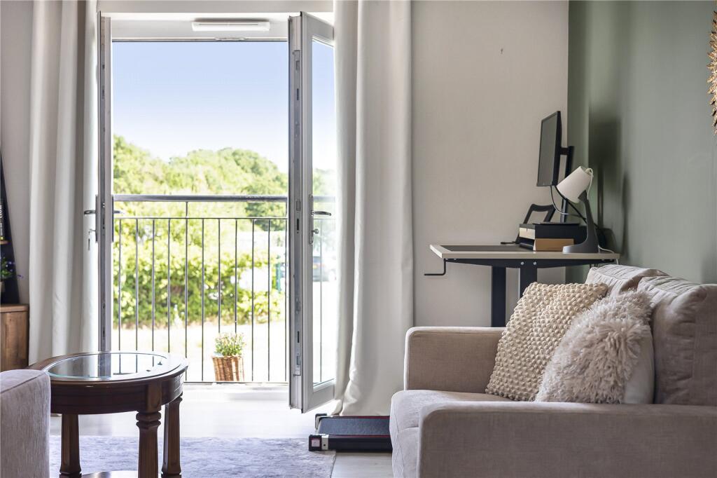 Apartment in Wokingham - View 5