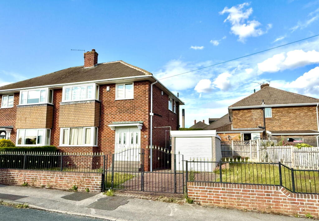 3-bed semi-detached on Warner Road, Barnsley, S75 2HL, £215,000