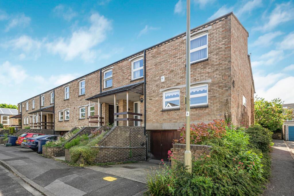 Main image of property: Bankside, Headington, OX3