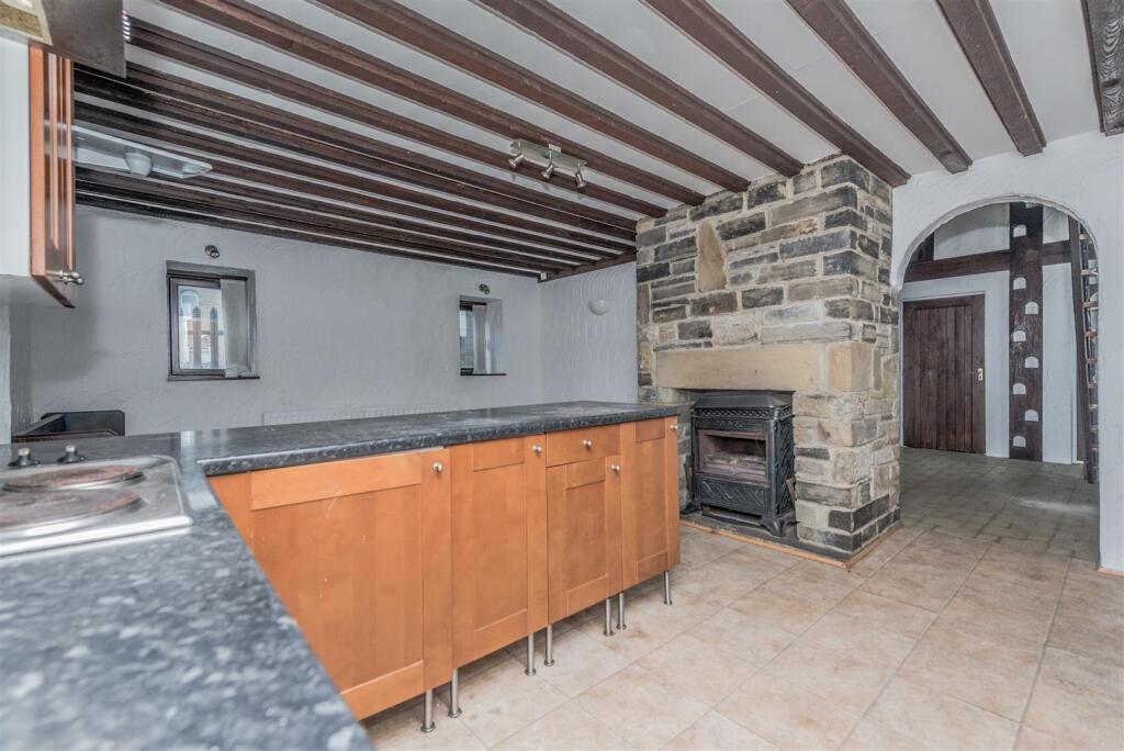 House in Bradford, West Yorkshire - View 4