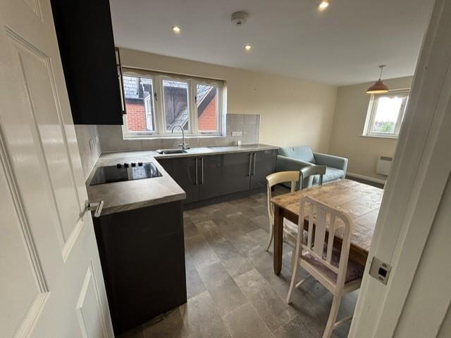 Apartment in Lincoln - View 4