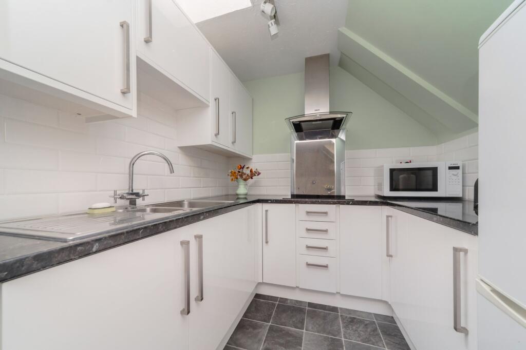Delves Close, Ringmer, BN8 photo 2