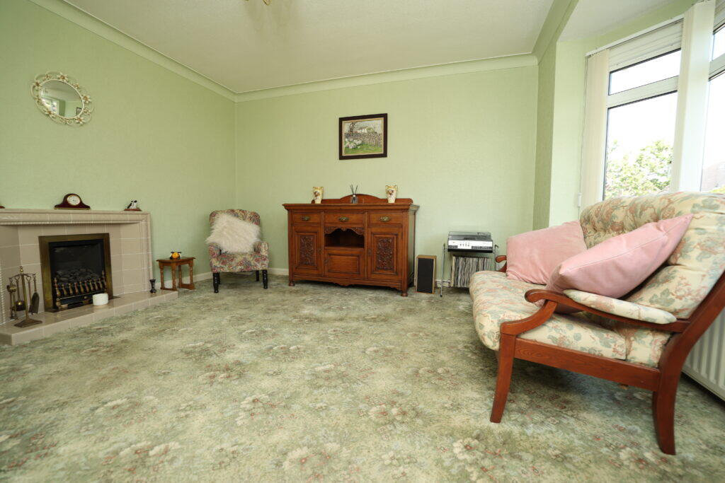 House in Girvan, Houdston - View 2