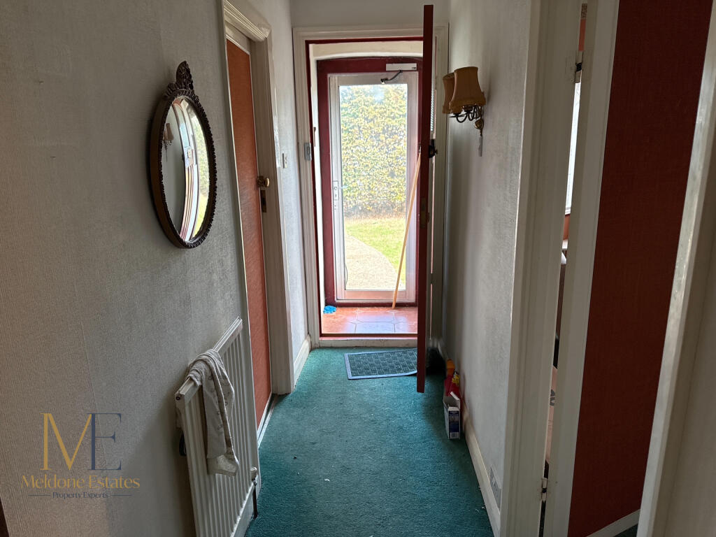 House in Croydon - More