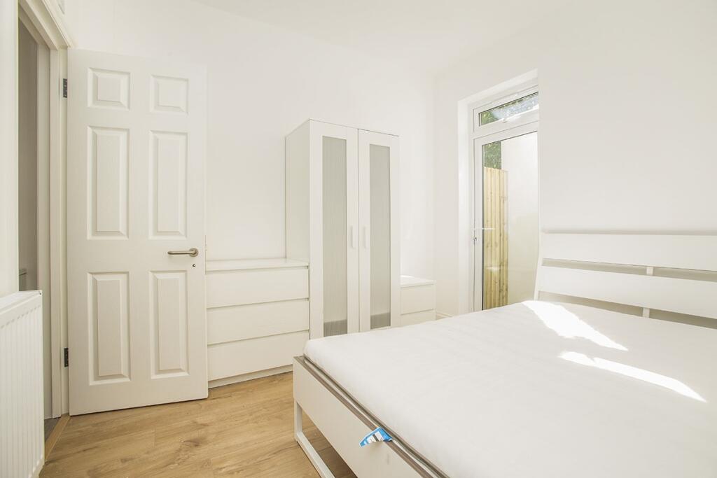 Main image of property: Kingston Road, Ilford, Essex, IG1