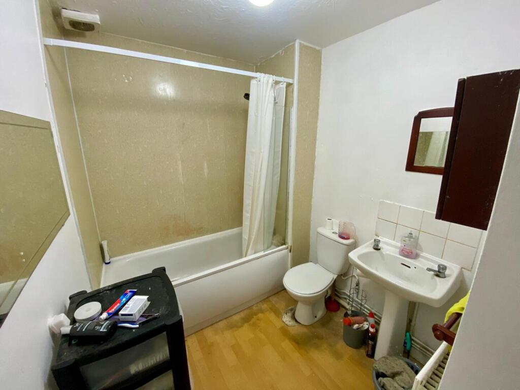 Apartment in Cardiff - View 5