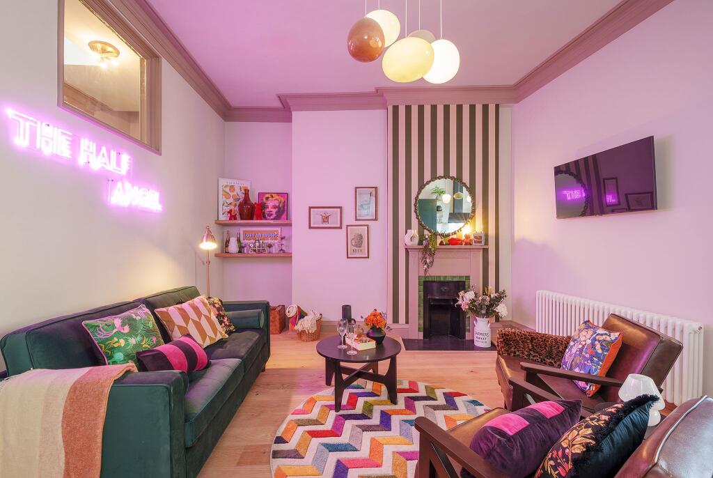Apartment in Bristol, Old City, City Centre - View 4