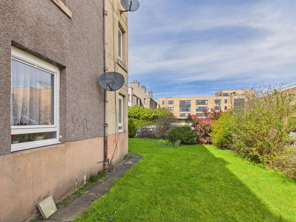Apartment in Edinburgh, Granton and District - More