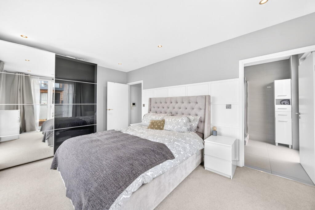 Apartment in London - View 4