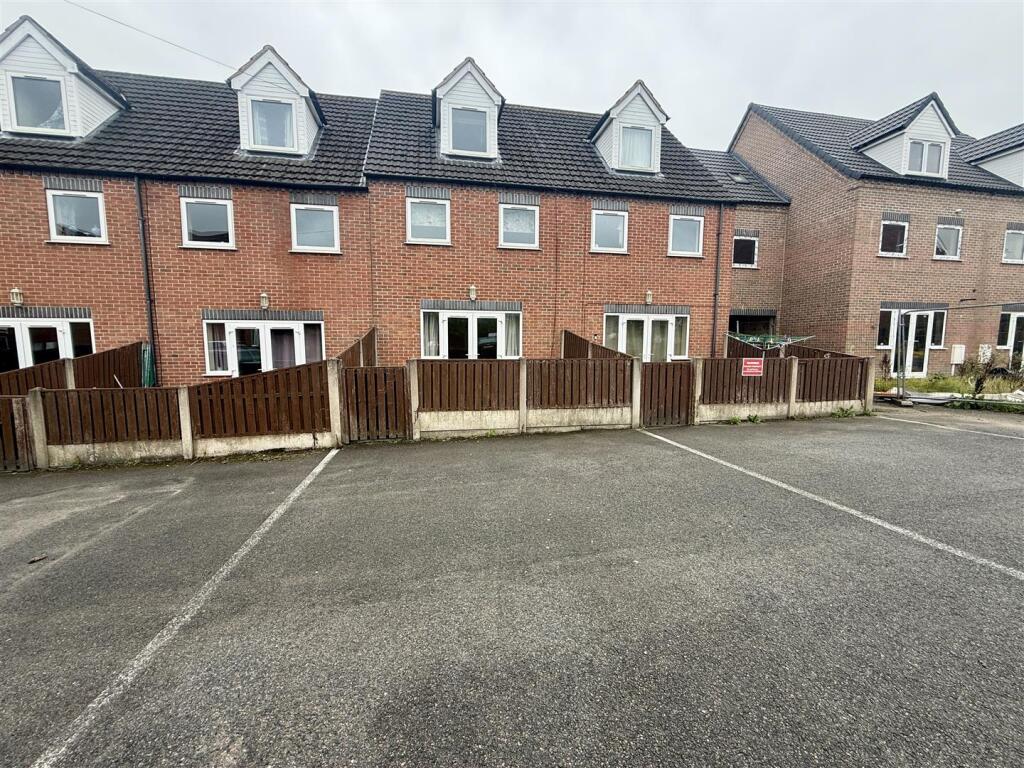 House in Derby - View 2