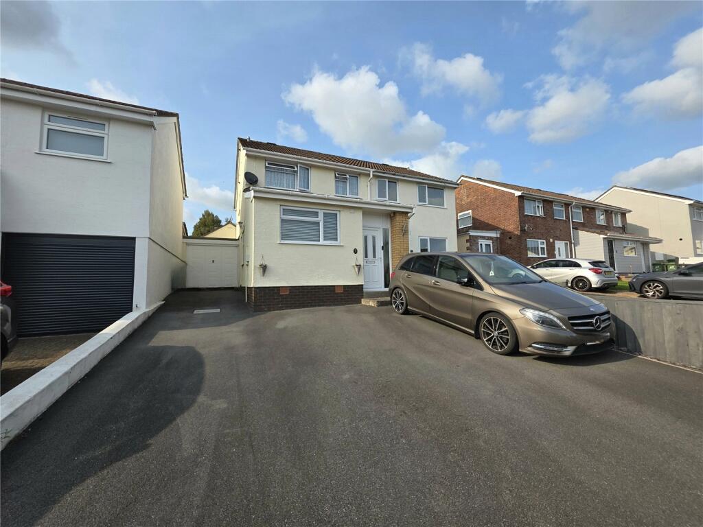 4-bed semi-detached on Burwood Road, Torrington, Devon, £300,000