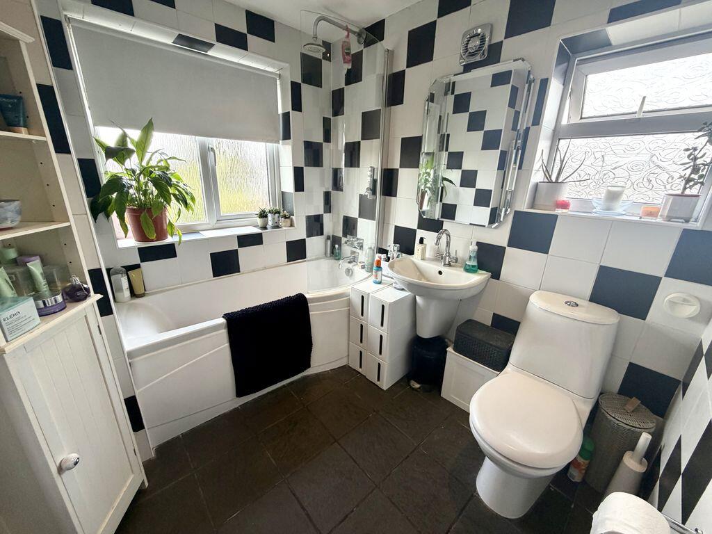 House in Dartford, Brooklands, Fleet Estate - View 3