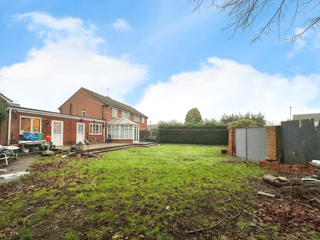 House in Dudley, West Midlands - View 2