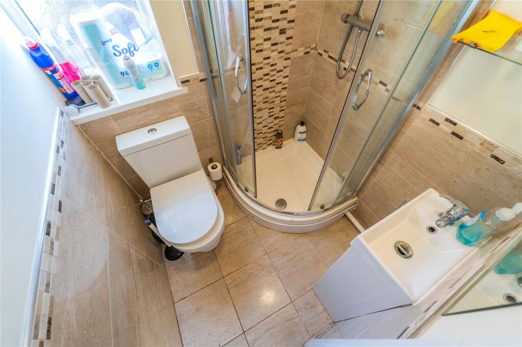 6 bedroom house for rent