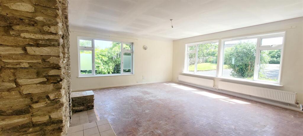 Wadswick Lane, Neston photo 3