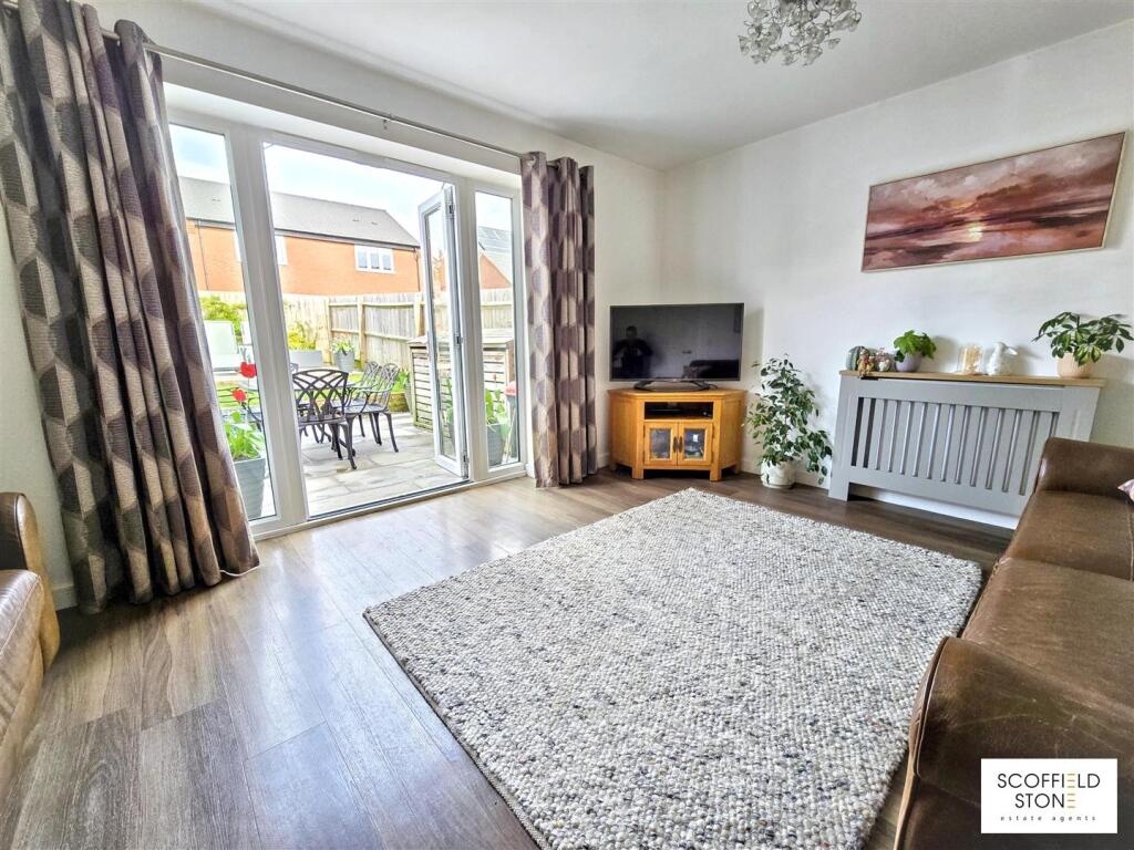 Astley Gardens, Hilton, Derby photo 2