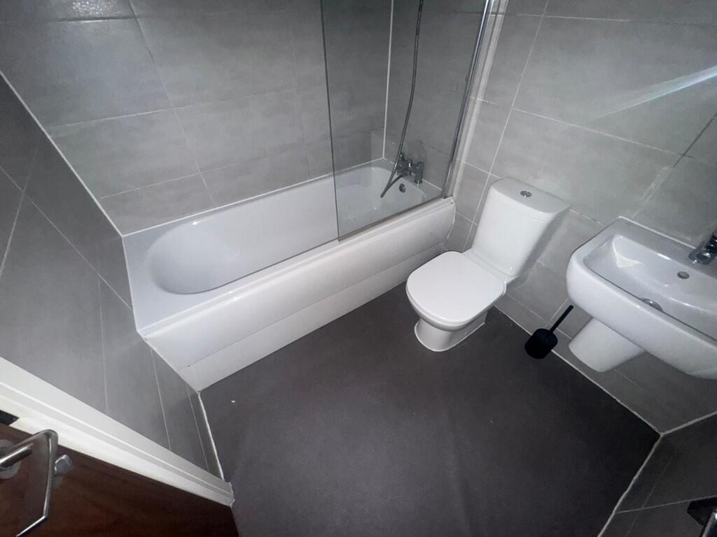 Apartment in Dudley - More