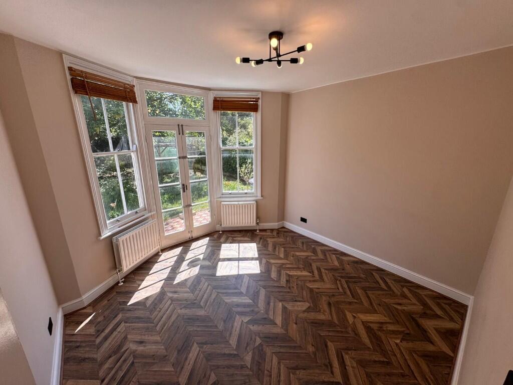 3 bedroom ground floor maisonette for rent