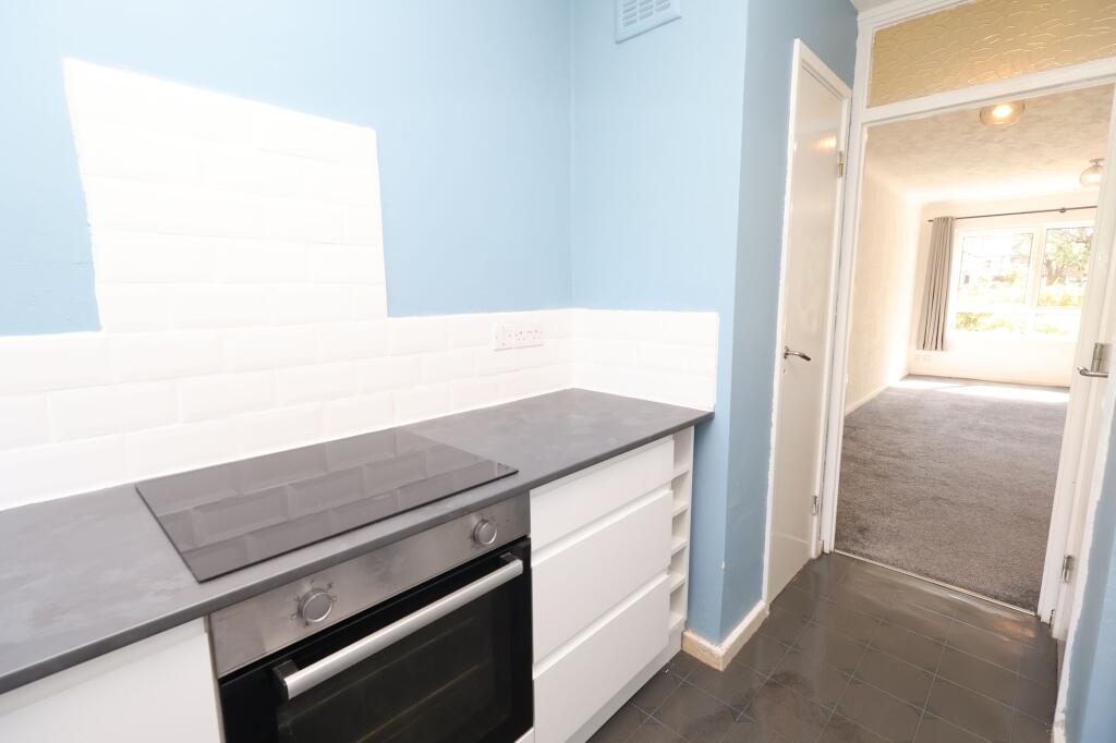 Elmwood Court, Stretford, M32 photo 4