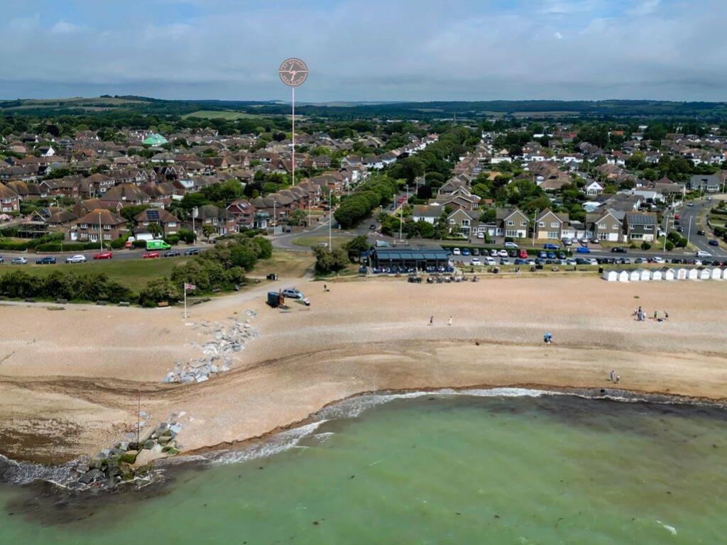 Sea Lane, Goring-by-Sea, Worthing, BN12  photo 3