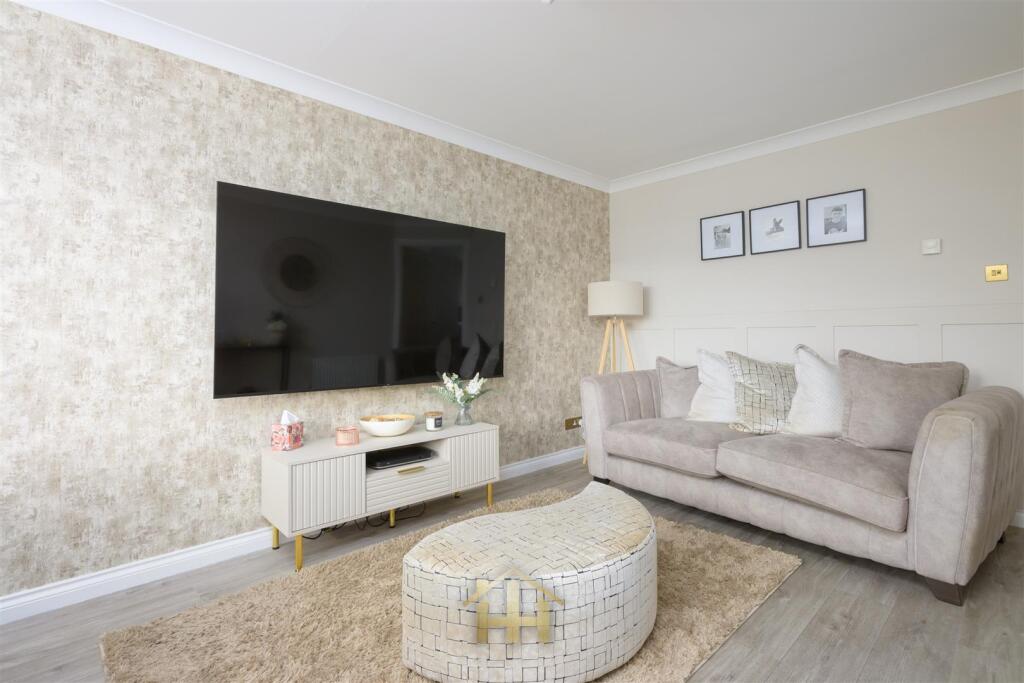 Logan Crescent, Dundee - View 5
