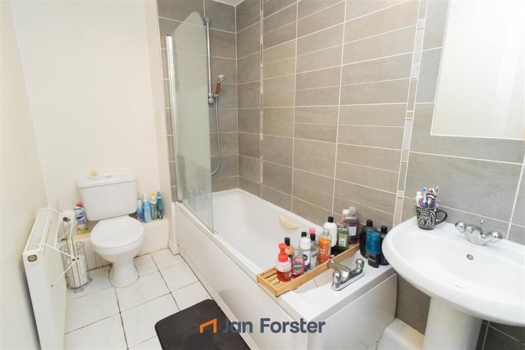 Apartment in North Tyneside, Benton - View 5