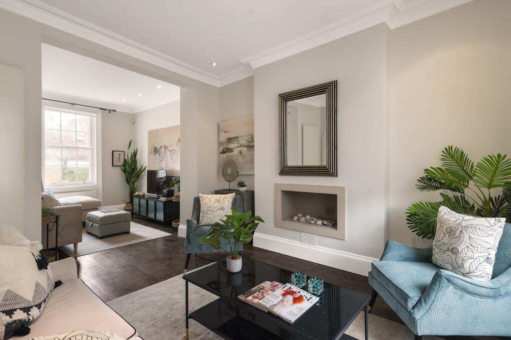 House in London - View 2
