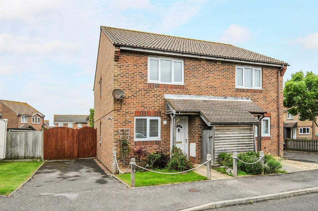 Main image of property: Manton Close, Bracklesham Bay