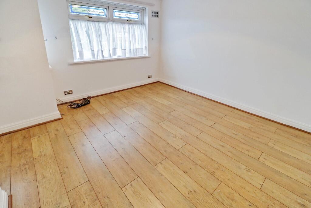 House in Hull, Kingston upon Hull - View 3