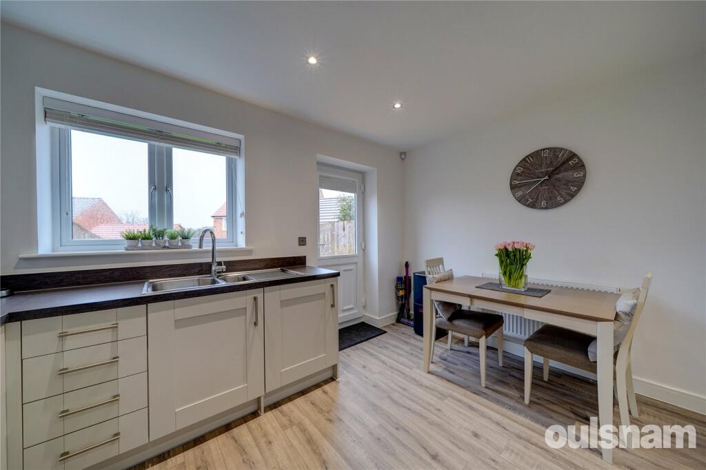Springpool Way, Copcut, Droitwich, Worcestershire, WR9 photo 3