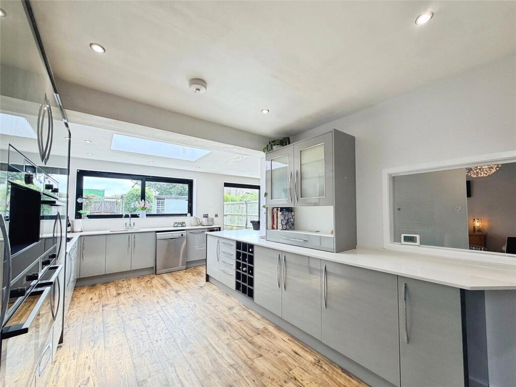 Merryfield Crescent, Angmering, West Sussex - View 4