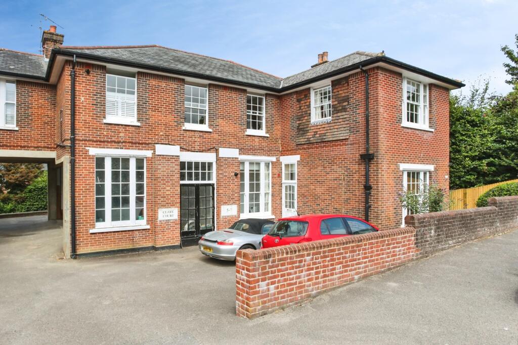 Main image of property: Cambridge Gardens, Tunbridge Wells, Kent, TN2
