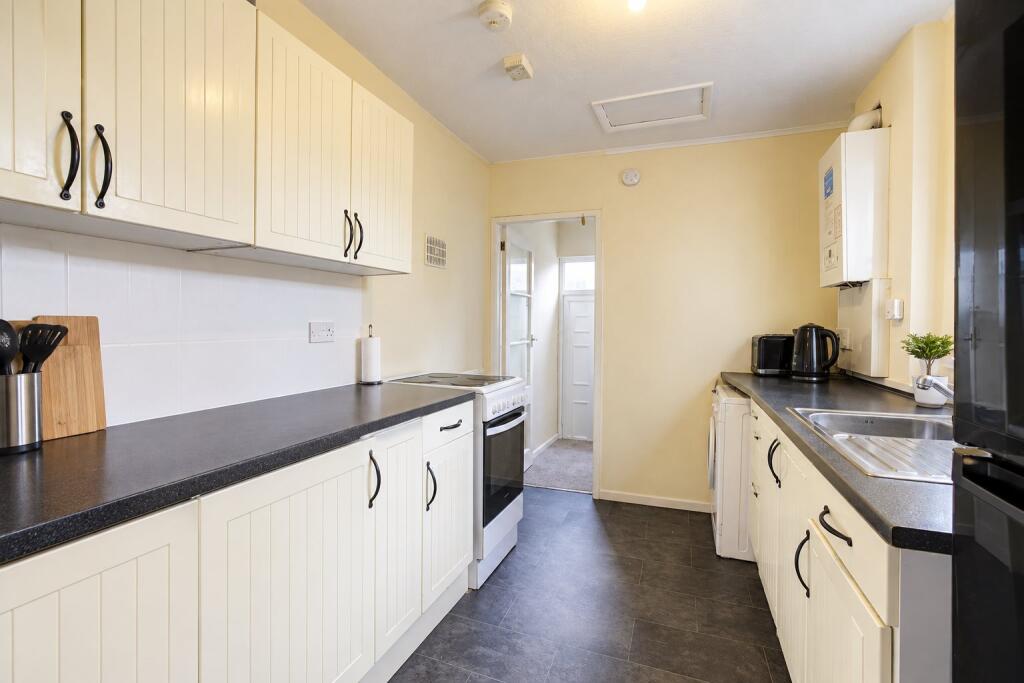 Apartment in Newcastle upon Tyne, Tyne and Wear - View 3