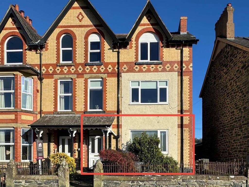 Main image of property: Flat, 1 Gwenfor, Station road, Llanrwst, Conwy, LL26 0DS