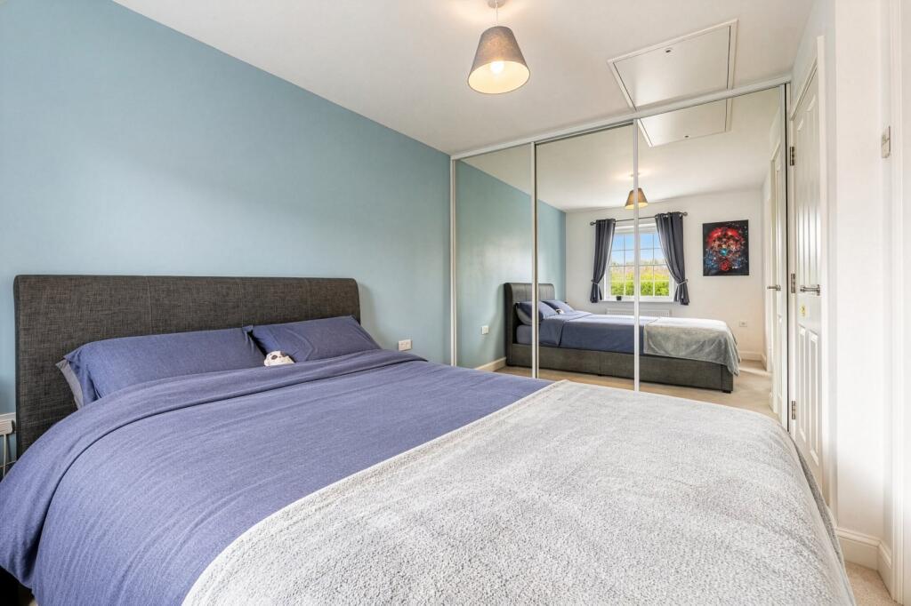 House in South Oxfordshire, Dida Gardens, Didcot - More
