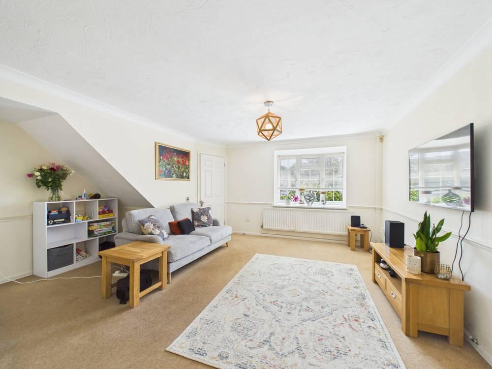 House in Highcliffe-on-Sea, Highcliffe and Walkford - View 2