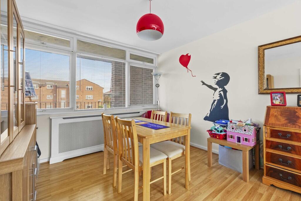 Apartment in Amersham, Little Chalfont - View 4