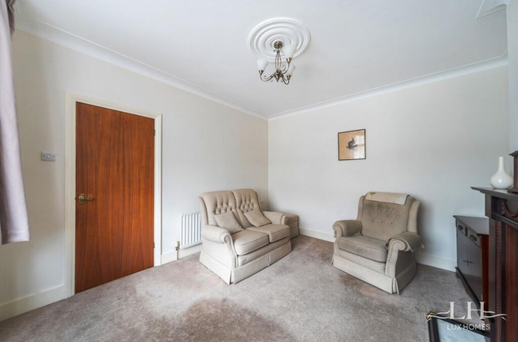 Rainsford Way, Hornchurch photo 4