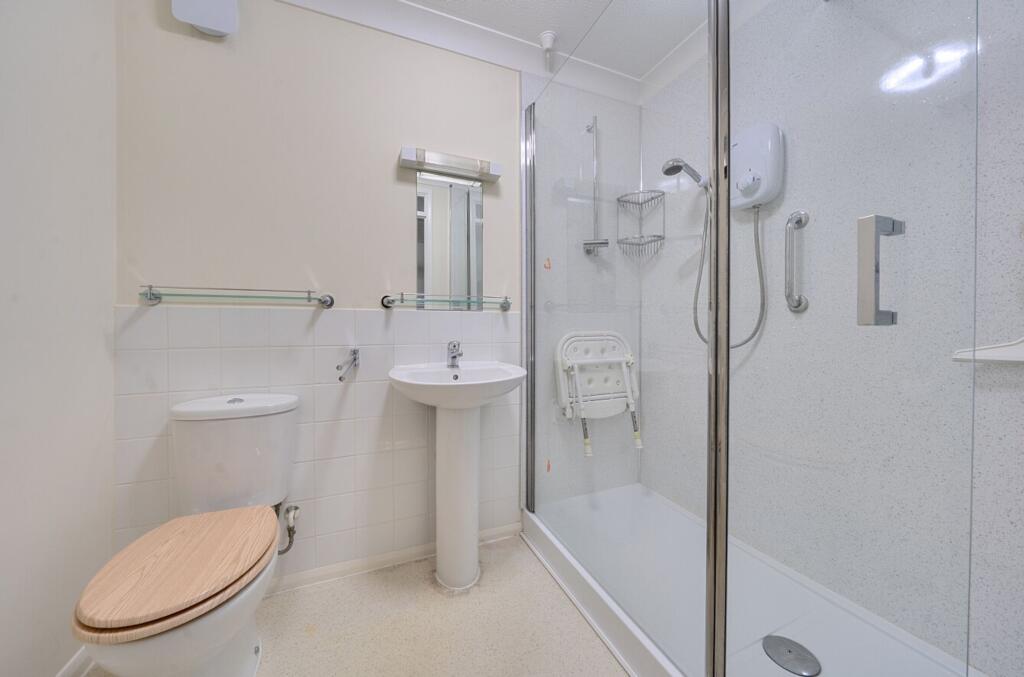 Apartment in Chichester, East Wittering - View 3