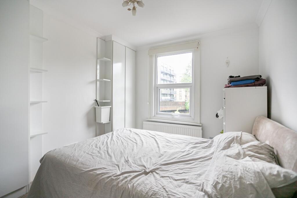 Apartment in London - View 5