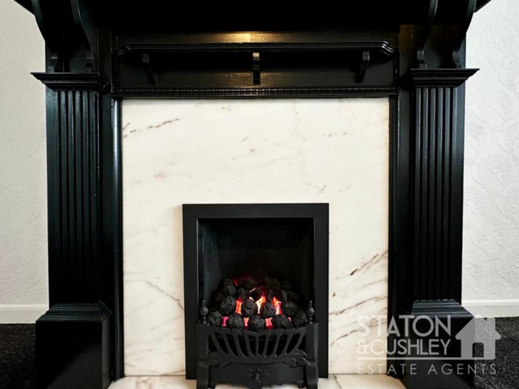 House in Ashfield, Sutton in Ashfield, Nottinghamshire - More