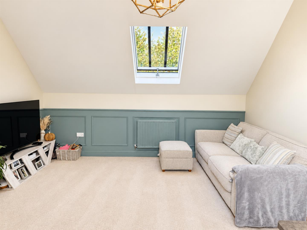 Apartment in Tonbridge - View 5