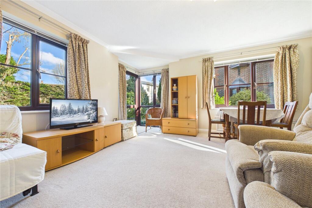 Apartment in Pangbourne, West Berkshire - View 2