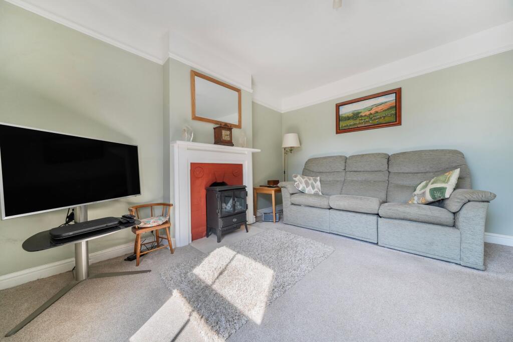 House in Chichester, Sidlesham - More