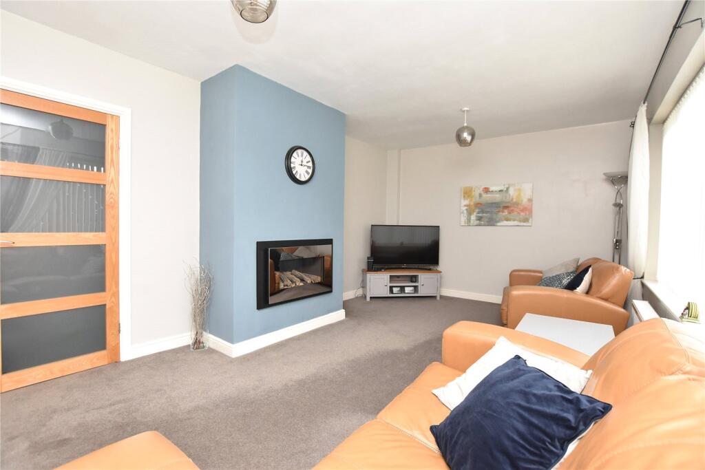 House in Leeds, West Yorkshire - View 2