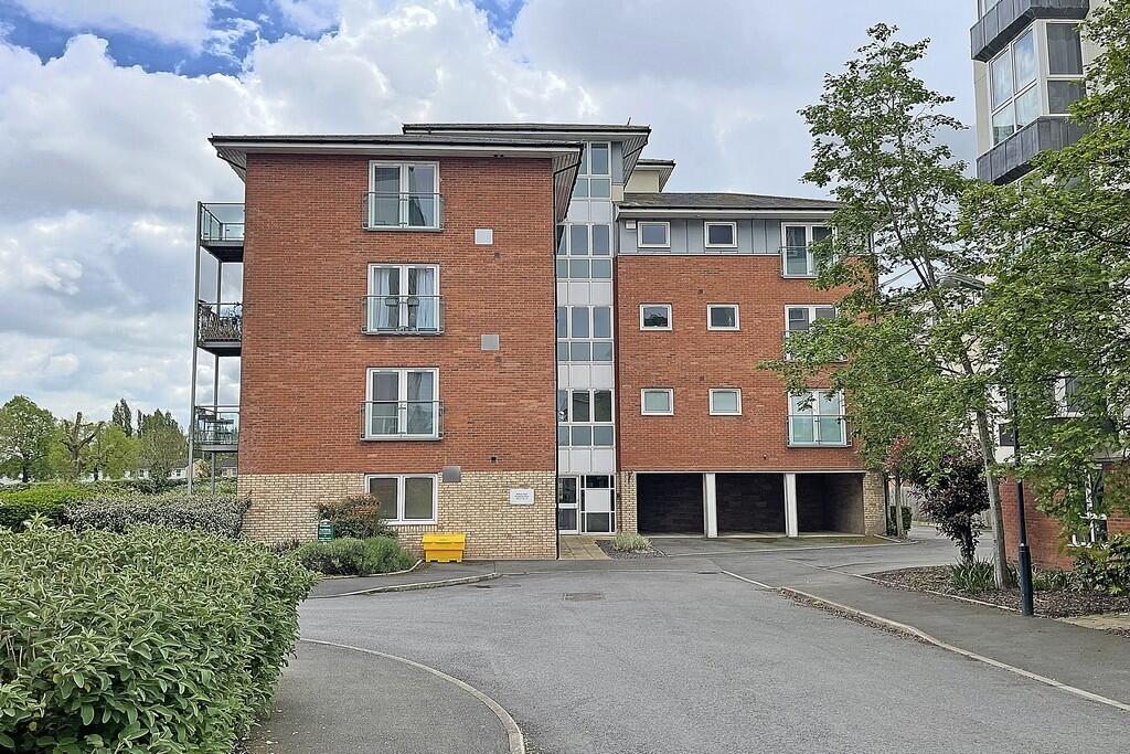 Kempton Drive, Warwick
