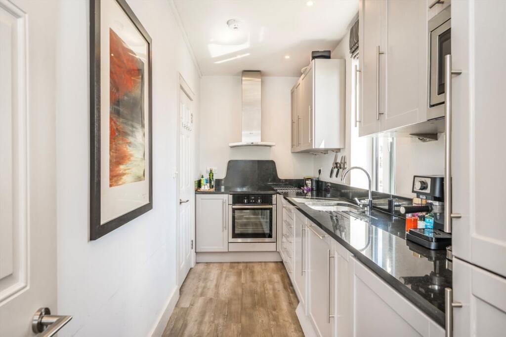 Apartment in London - View 4
