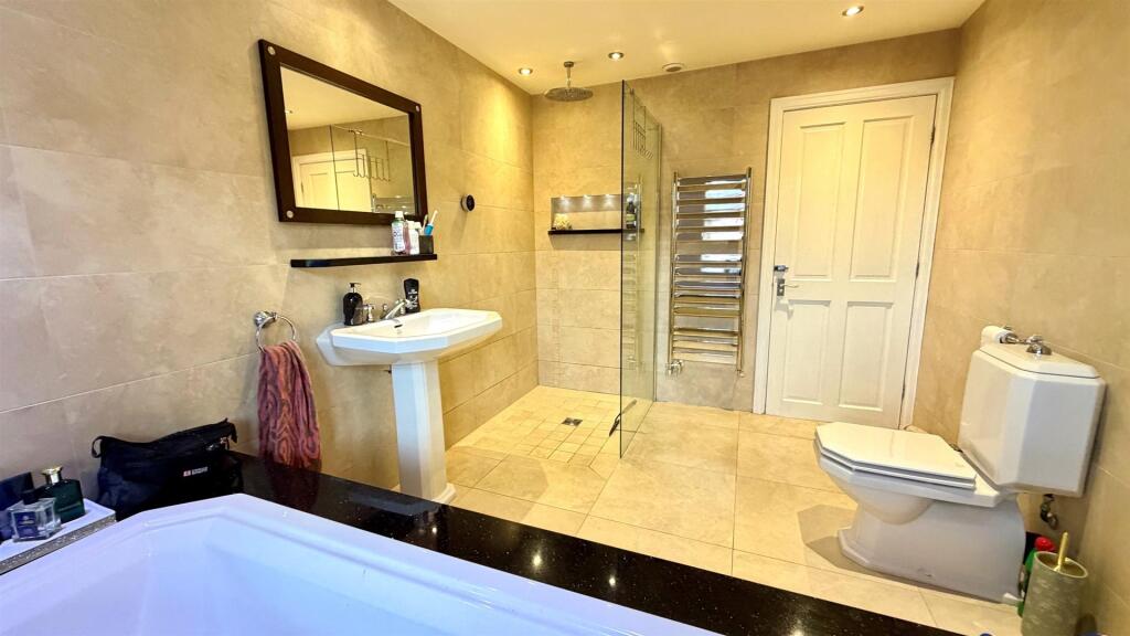 House in Penrhyn-Side, Craigside, Llandudno - View 5
