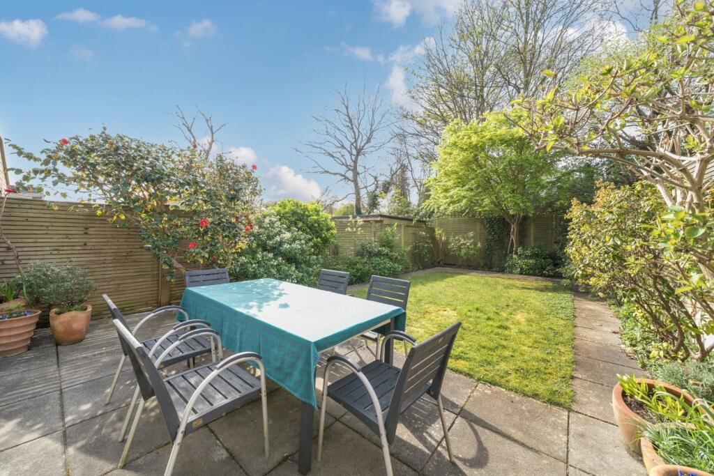 House in London - View 5